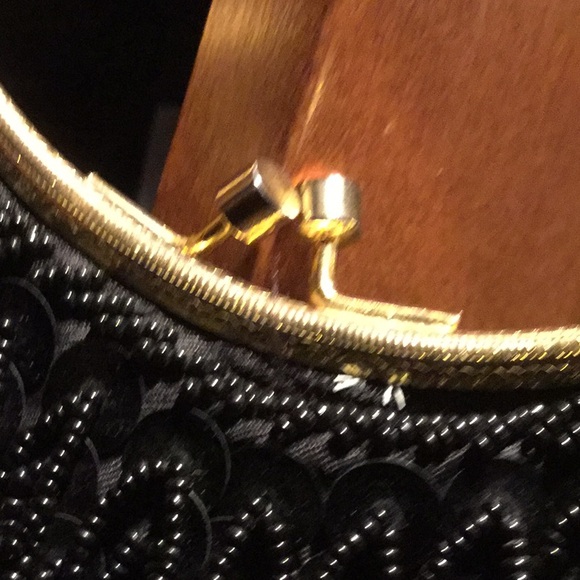 Vintage antique chic purse metal handle fringe Hong Kong Christmas brunch boho - Picture 3 of 10